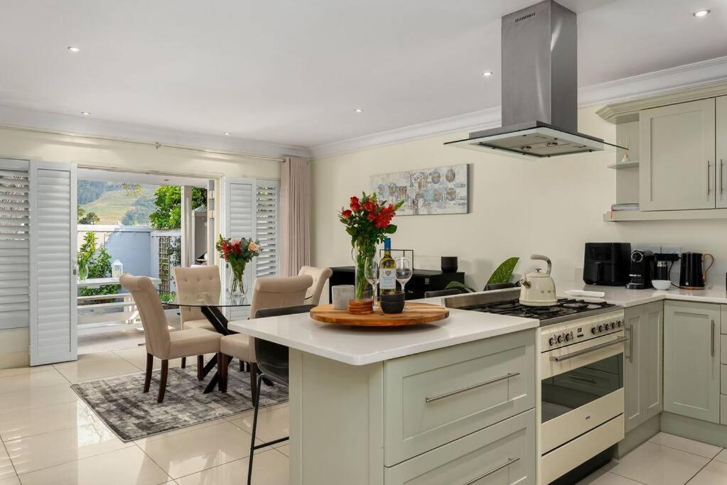 The Tram Home Stay Franschhoek Exterior foto